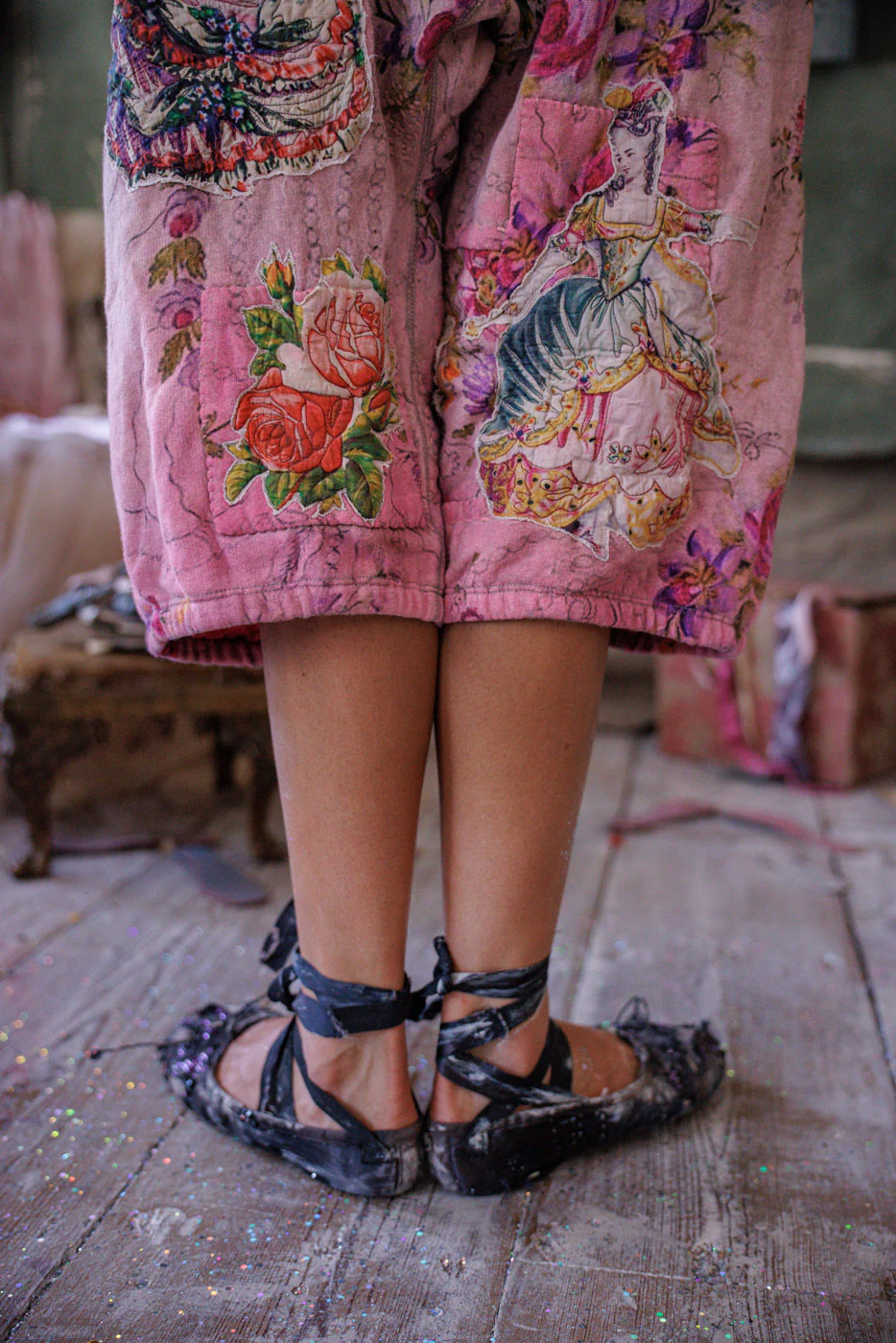 Applique Doll Cali Shorts - Image 9