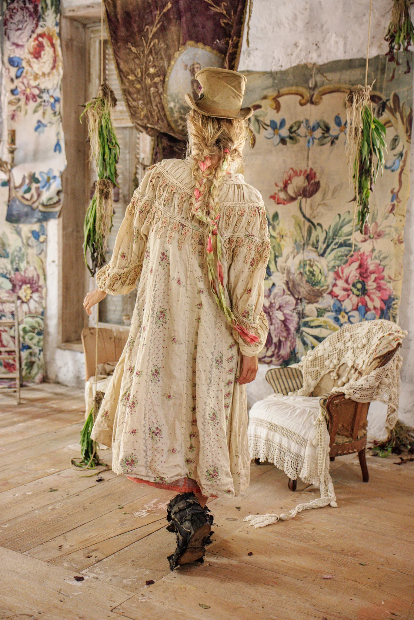 Linen Albertine Opera Coat - Image 11