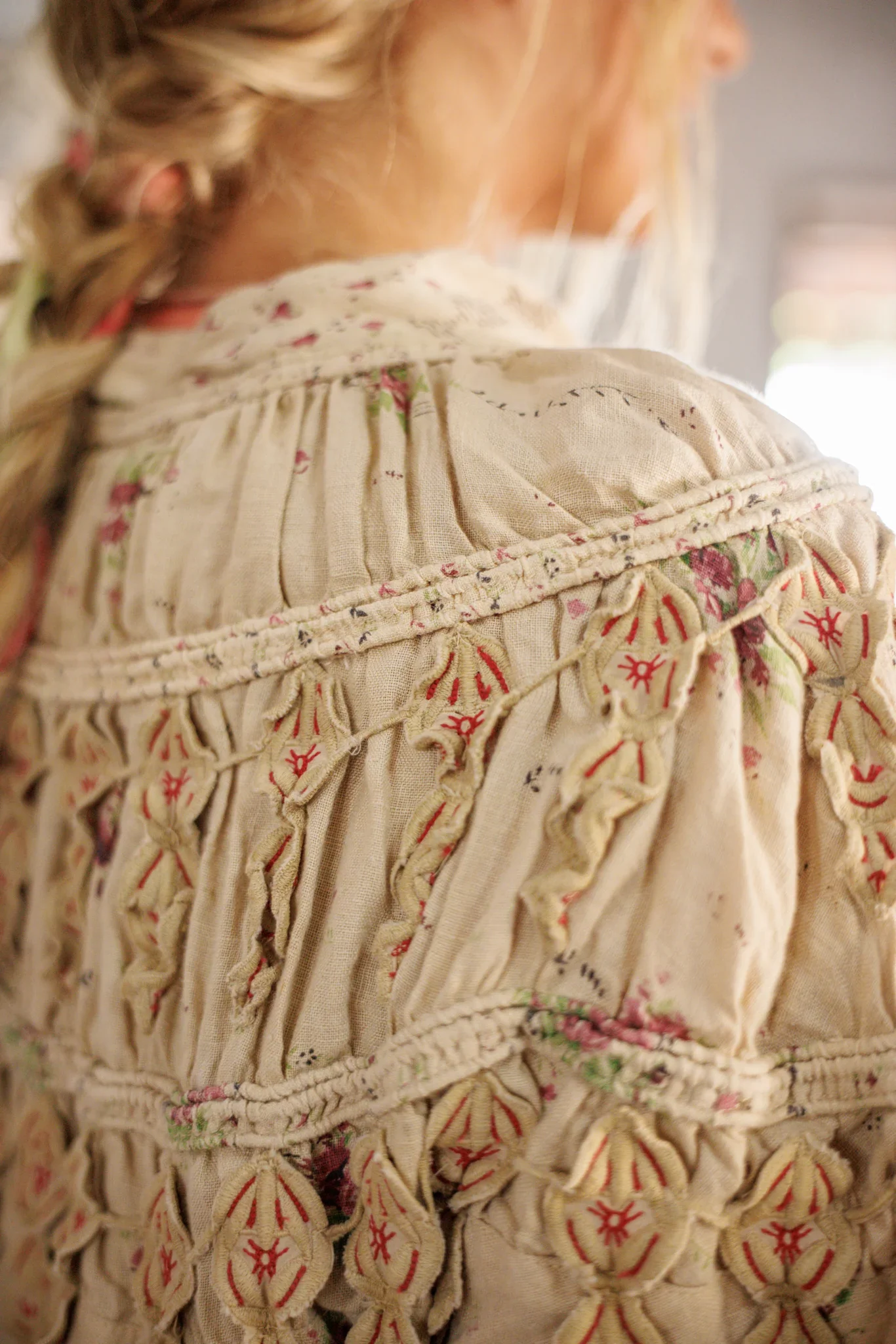 Linen Albertine Opera Coat - Image 13