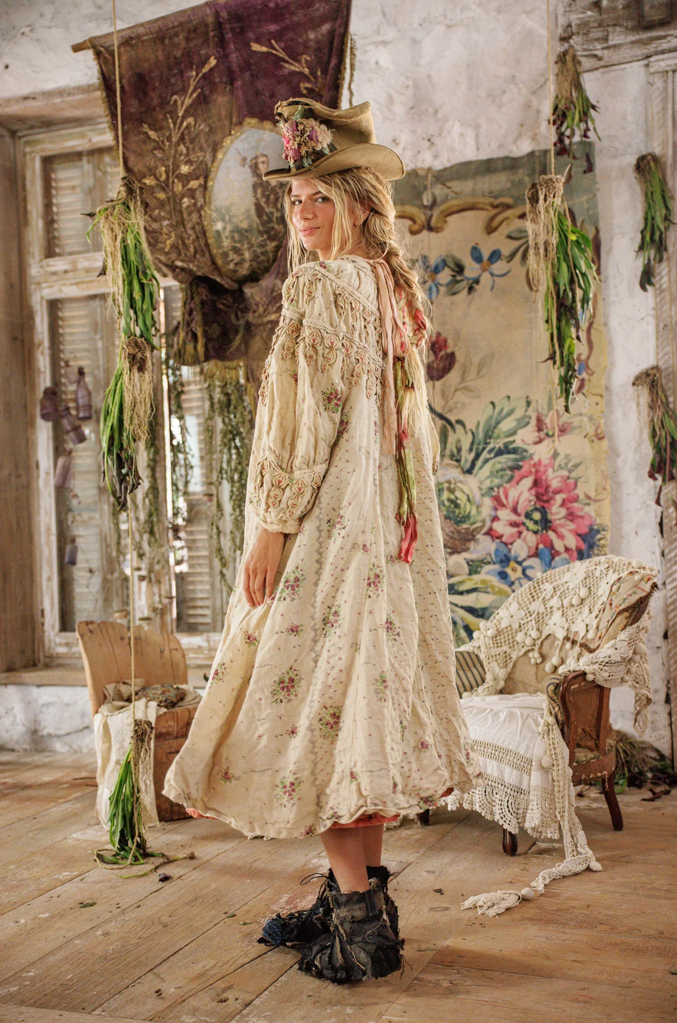 Linen Albertine Opera Coat - Image 9