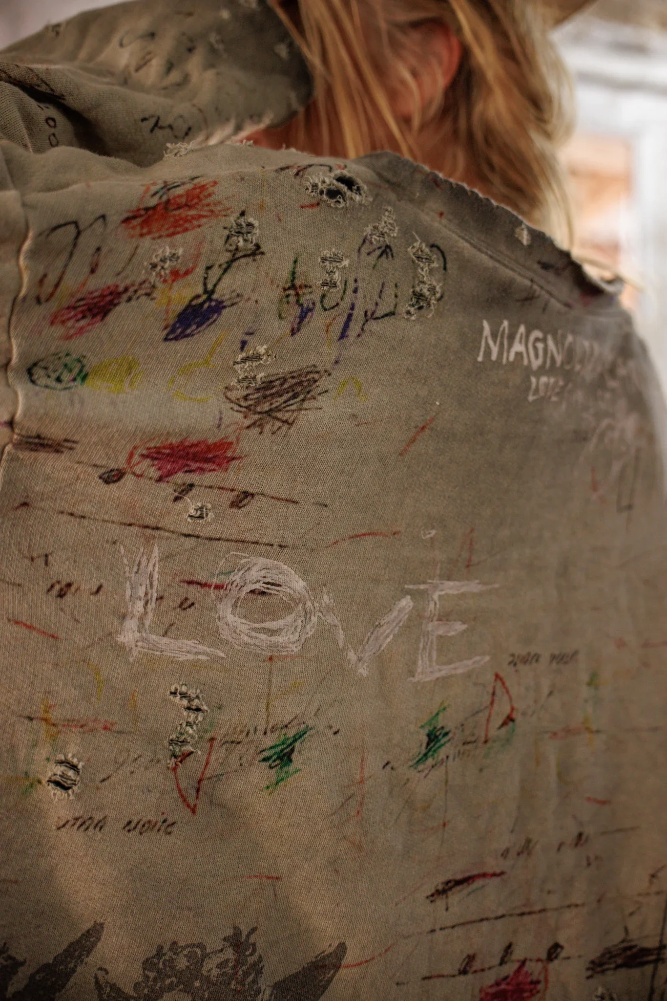 Stella Marais Radiate Love Hermosa Sweatshirt - Image 10