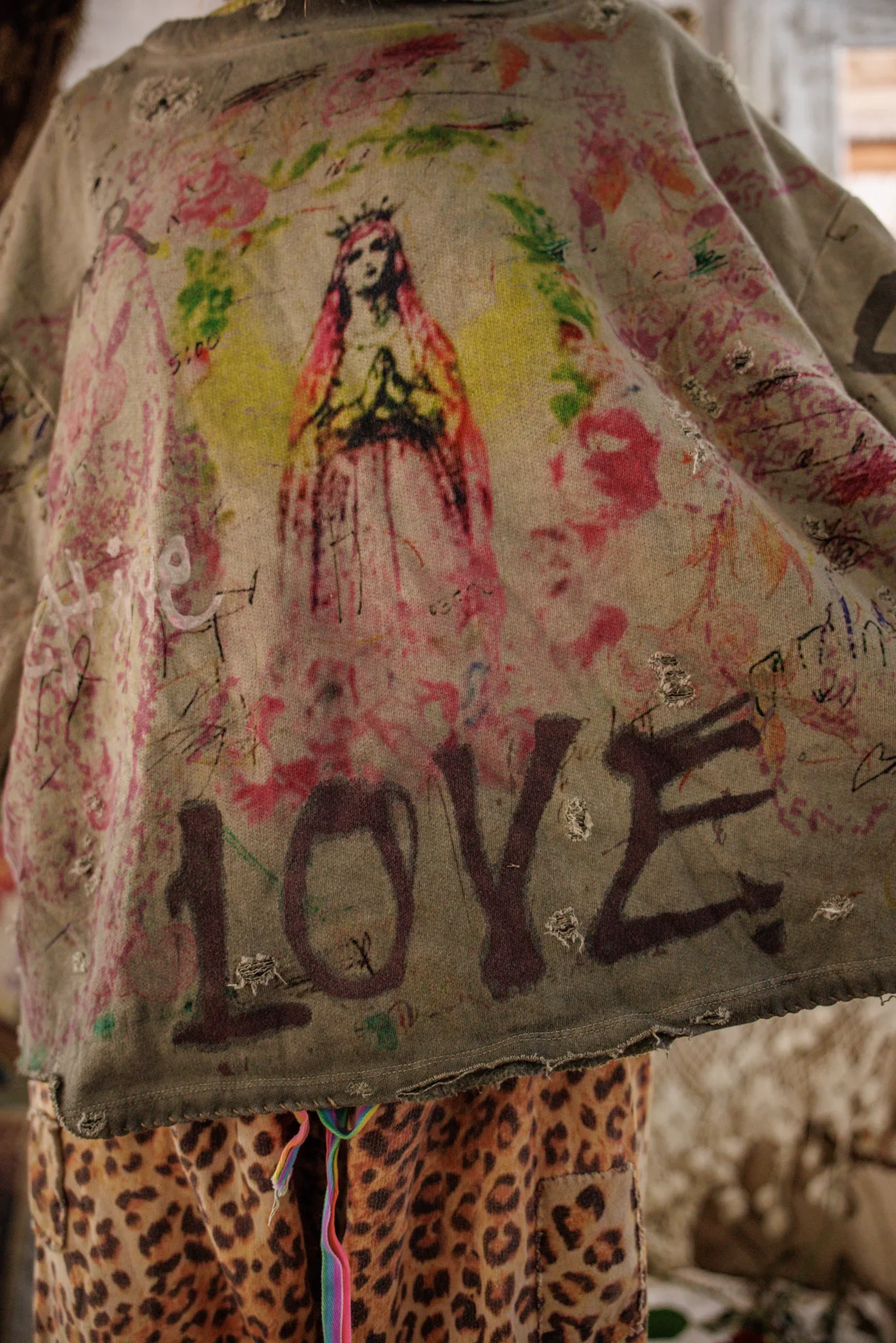 Stella Marais Radiate Love Hermosa Sweatshirt - Image 6