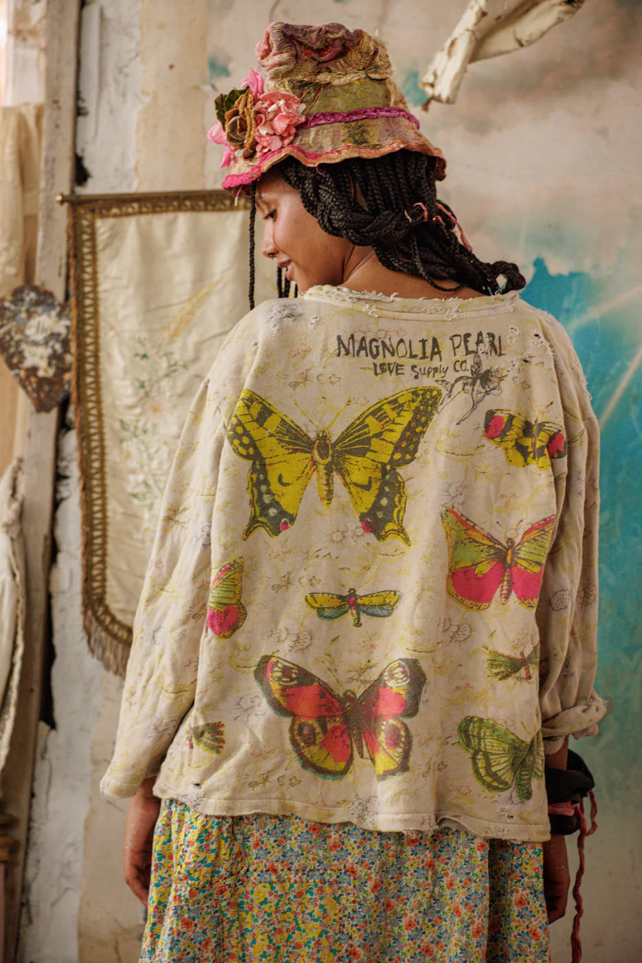 Wildlife Hermosa Sweatshirt - Image 5